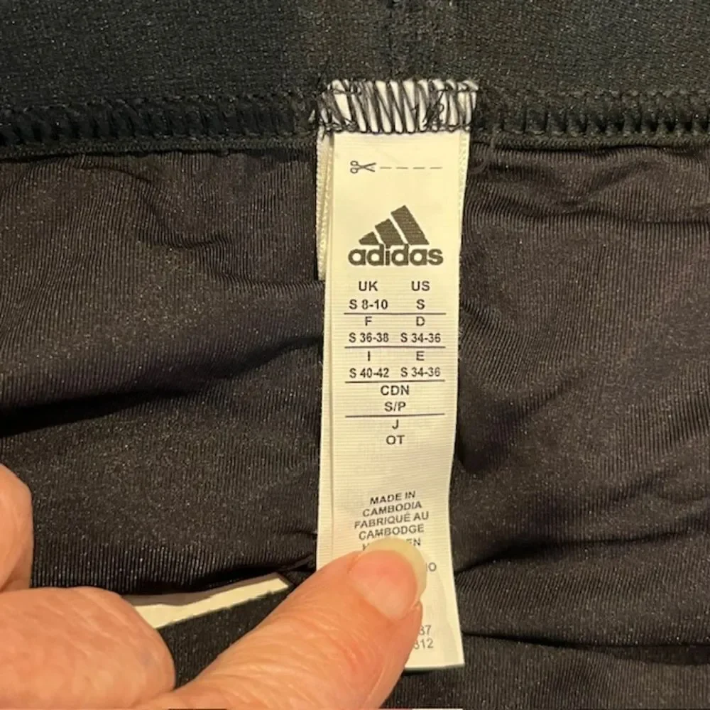 NWT Adidas Corechill Short Climachill‎ Women's Charcoal Lined Size Small